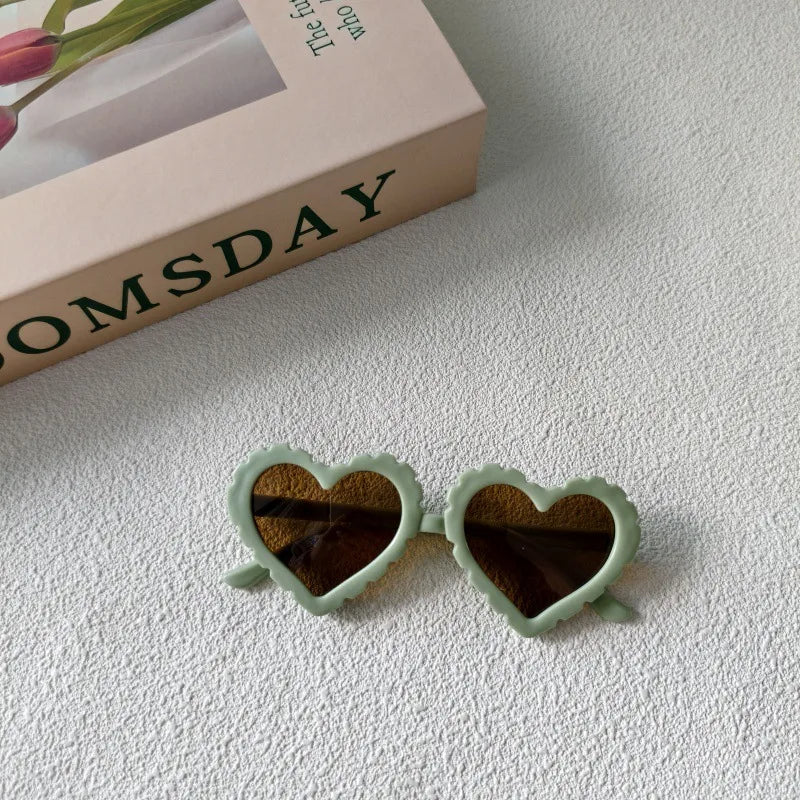 Sweet Simple Style Heart Shape UV400 Protection Resin Special-Shaped Mirror Full Frame Kids Sunglasses