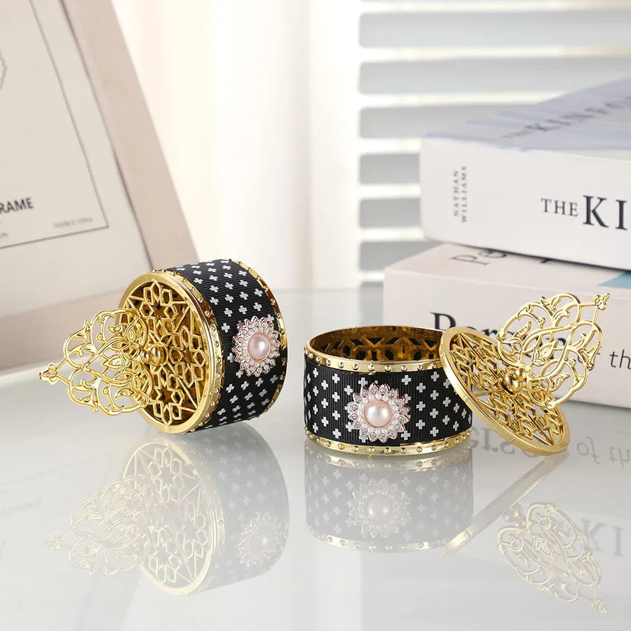 European-style Hollow-out Electroplated Lace Candy Box Pearl Accessories Small Candy Box Wedding Party Accompanying Gift Box