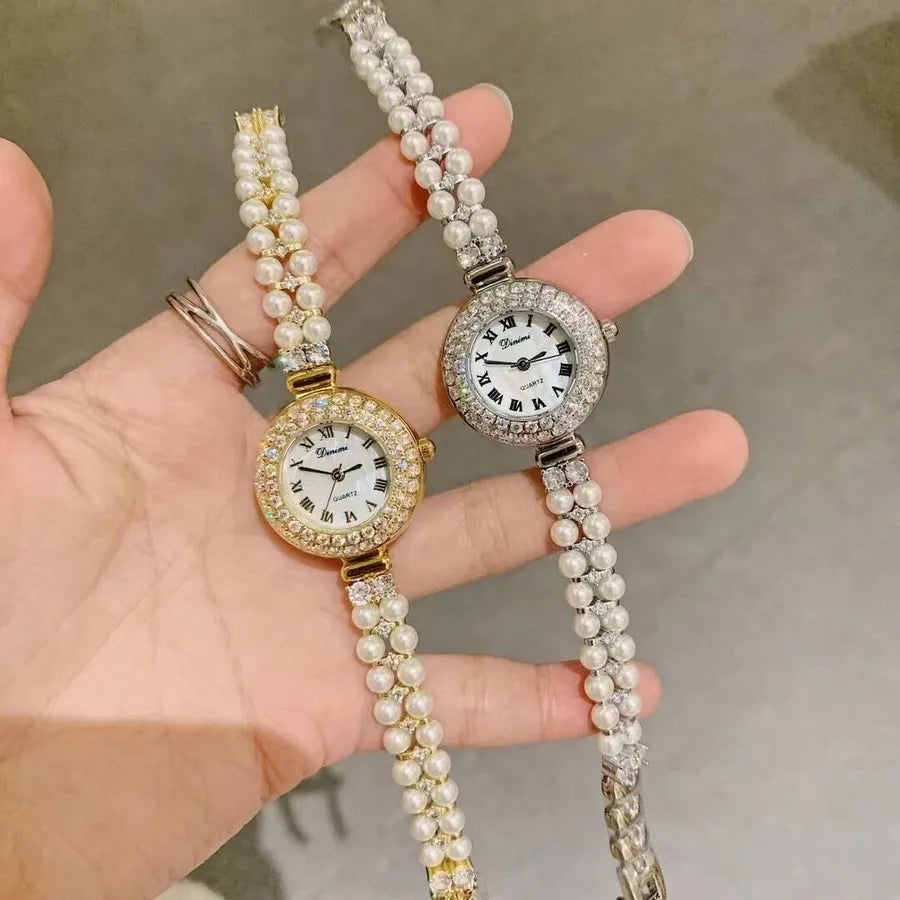 Elegant Streetwear Round Jewelry Buckle Quartz Watch Women's Watches