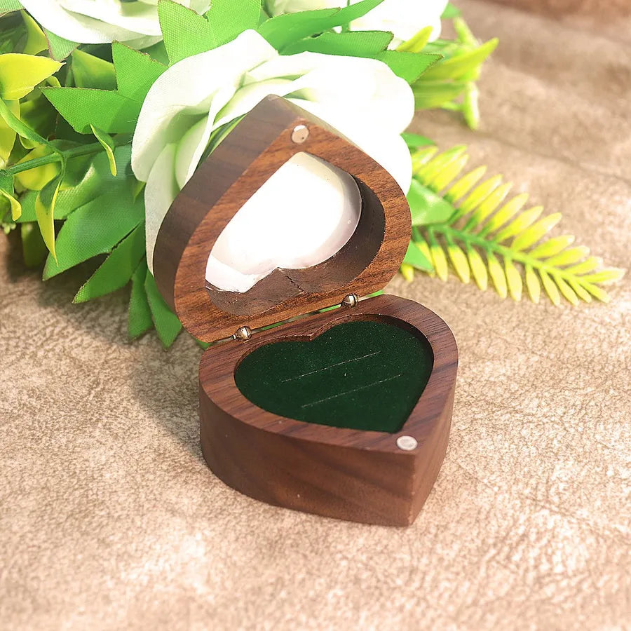 1 Piece Wood Retro Daily Festival Heart Shape Solid Color Jewelry Boxes