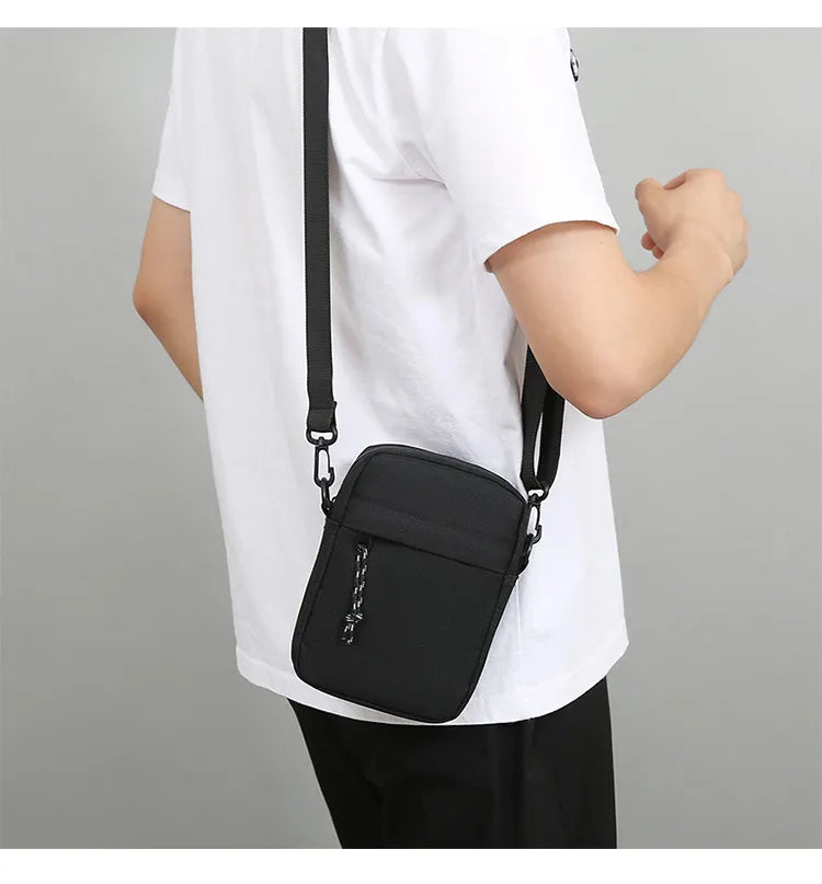 Men's Solid Color Oxford Cloth Zipper Crossbody Bag