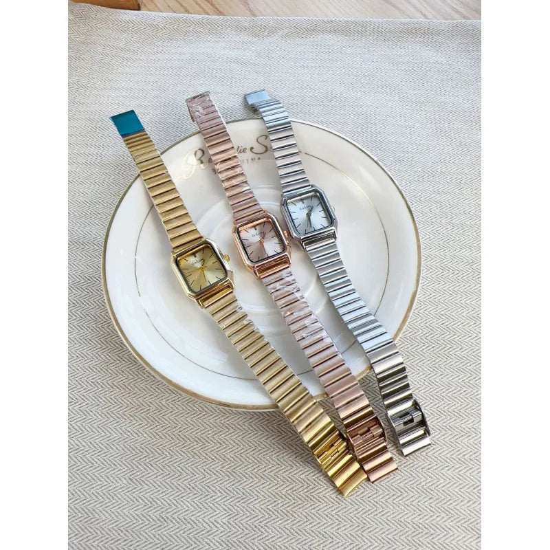 Elegant Quartz Women's Watch Square Steel Band Simple Fashion Retro New Model Round Dial Leather Strap Casual Style