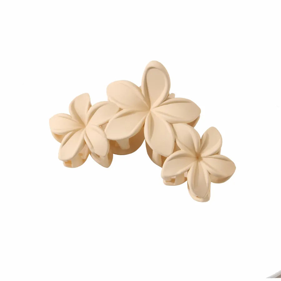 Simple Style Classic Style Women's Plumeria Plastic Stoving Varnish Hair Claws