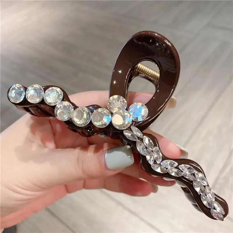 Elegant Romantic Sweet Water Diamond Wave Shark Clip Fashionable Round Brick Hair Clip Precise Pressing Hair Card Women's Headwear
