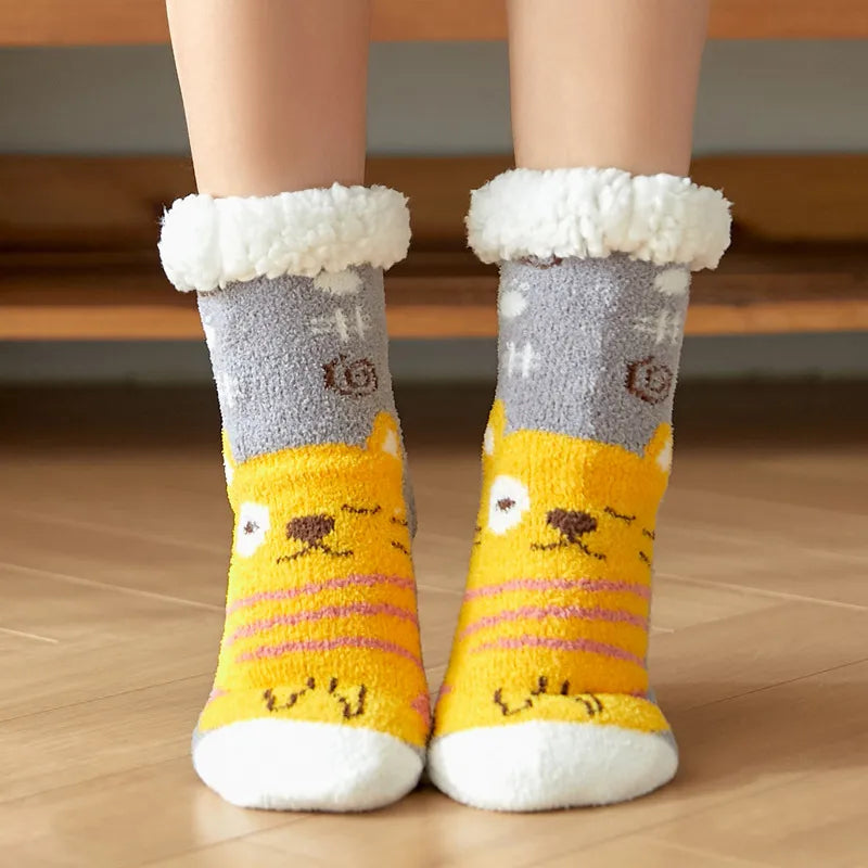 Christmas Sweet Women's Cartoon Polyacrylonitrile Fiber Crew Socks A Pair