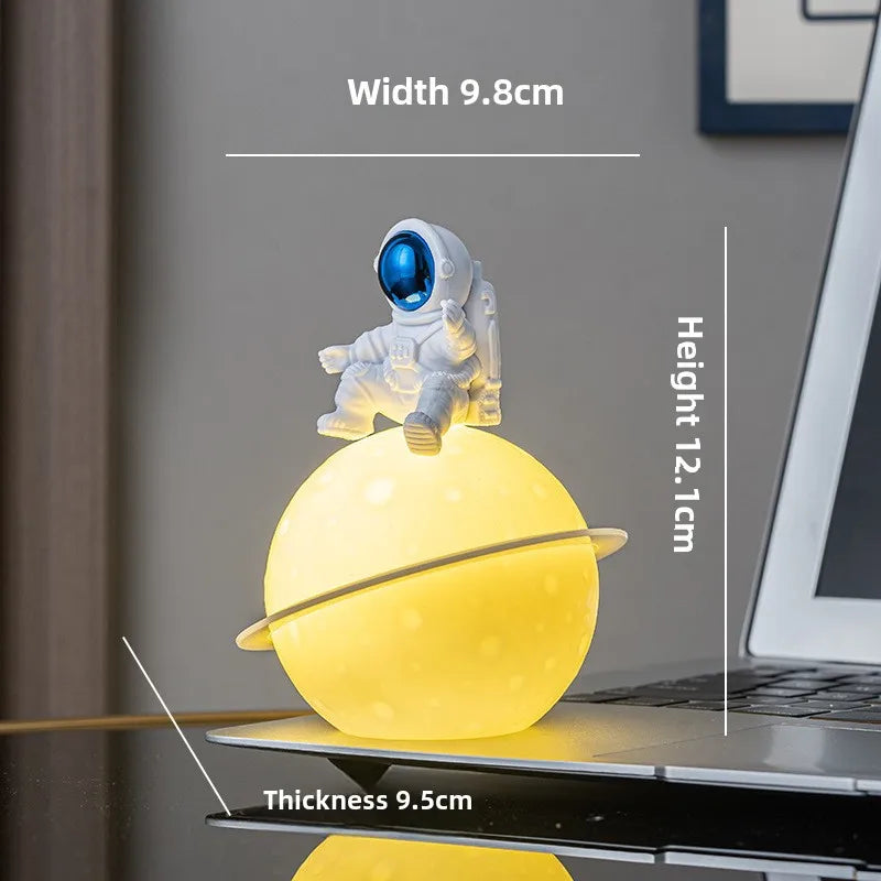 Creative moon lamp children's gift headlamp bedroom bedside lamp decorative table lamp moon lamp astronaut night lamp