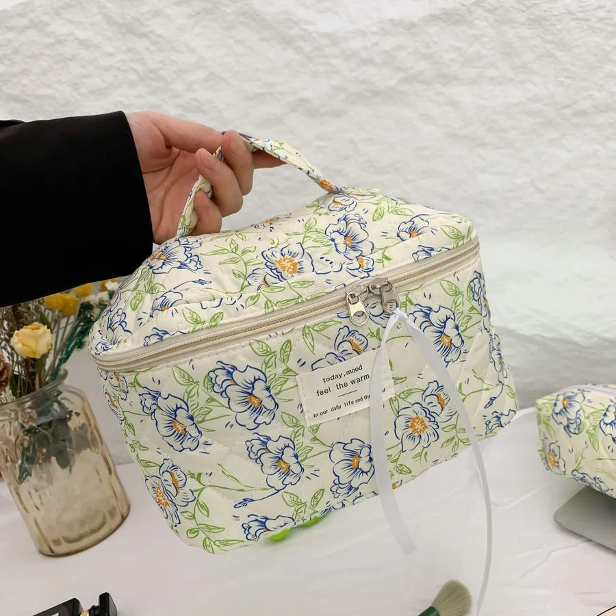 Blue Begonia Flower Cosmetic Bag Vintage Wash Bag Storage Bag Large Capacity Handbag Outgoing Portable Travel Bag