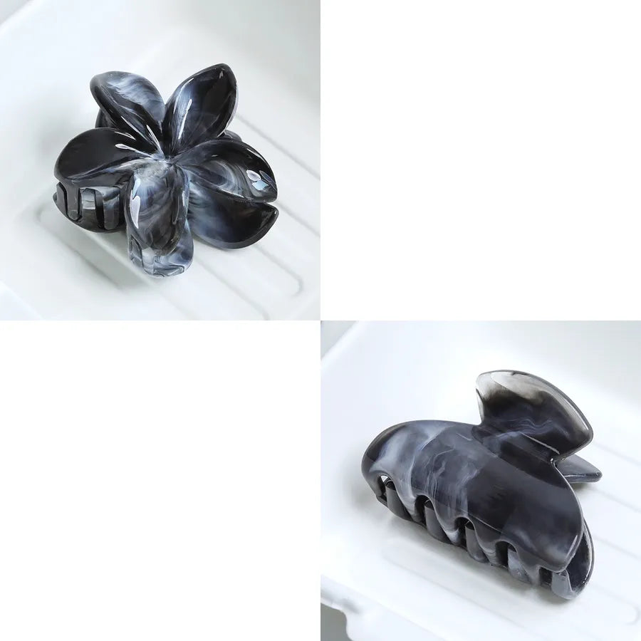 Elegant Lady Artistic Women's Geometric Resin Hair Claws