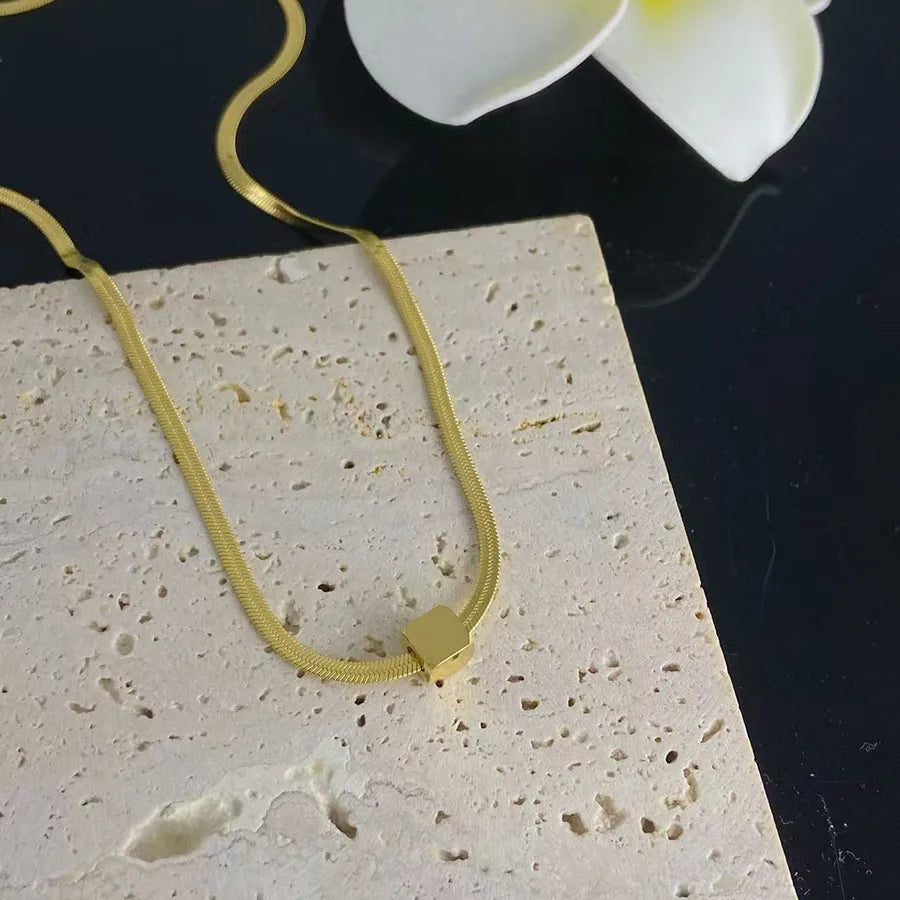 Wholesale Jewelry Elegant Romantic Simple Style Square 304 Stainless Steel 18K Gold Plated Plating snake chain Pendant Necklace