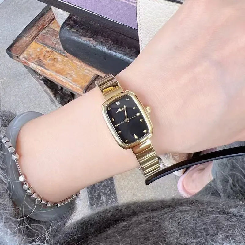 Minimalist Retro Roman Dial Quartz Steel Strap Watch Elegance Simplicity Fashionable Women's Square Face Mineral Glass Lens
