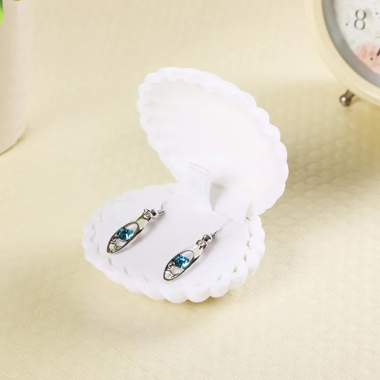 fashion shell plastic flocking jewelry boxes 1 piece