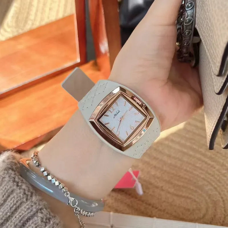 Simple Style Classic Style Solid Color Buckle Quartz Watch Women's Watches