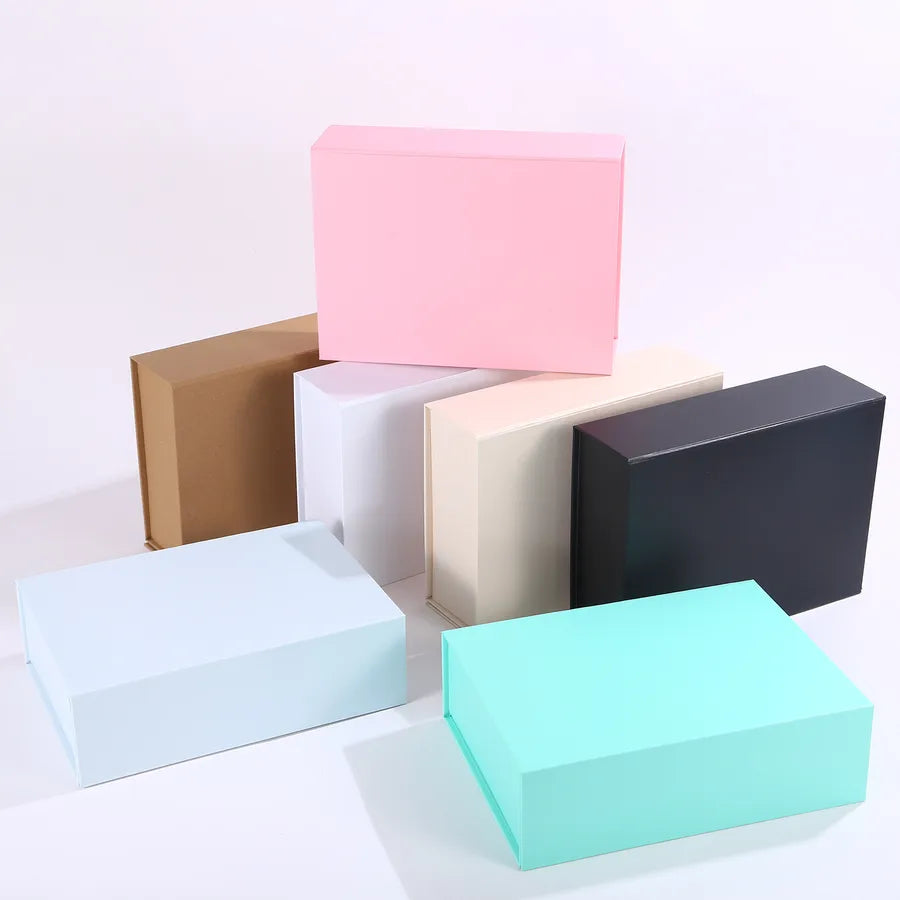 Foldable Magnetic Gift Box Hard Gift Packaging Birthday Souvenir One-piece Design Elegant White Card Paper Simple Style