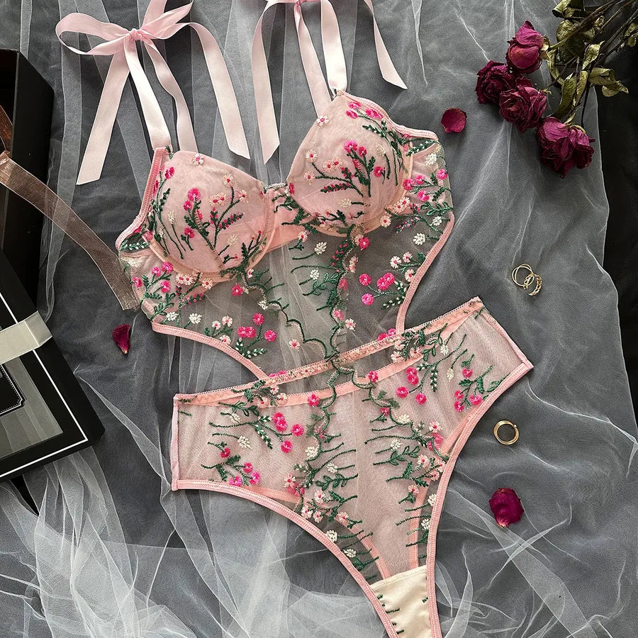 Women's Sexy Sweet Flower Home Wireless Bra Mid Waist See-Through Sexy Lingerie