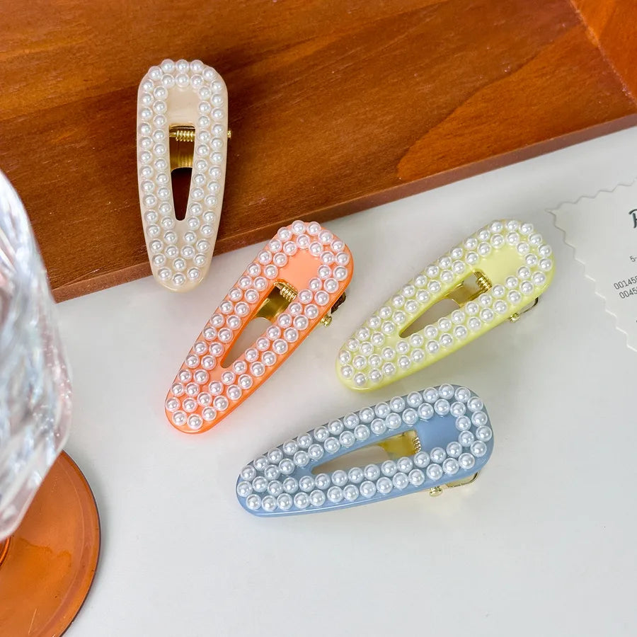 Elegant Pearl Hair Clip Side Bangs Women's Versatile Duckbill Clip Stylish Hair Accessories Simple yet Sophisticated Headwear
