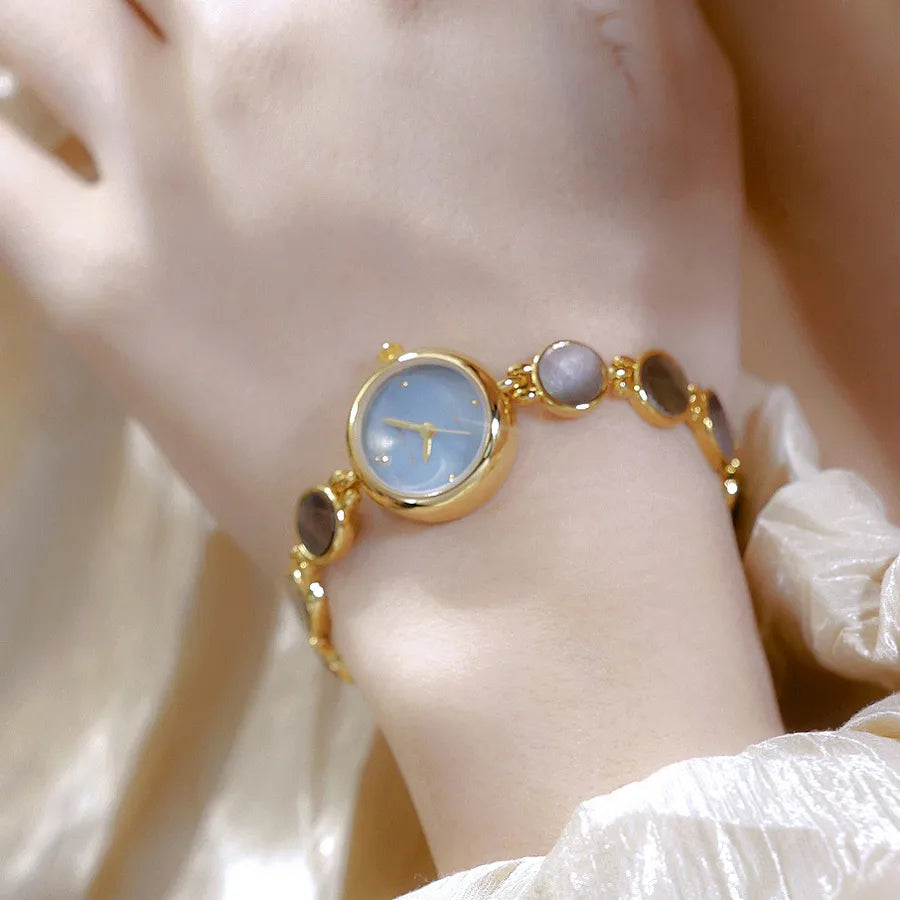 Casual Classic Style Solid Color Jewelry Buckle Quartz Watch