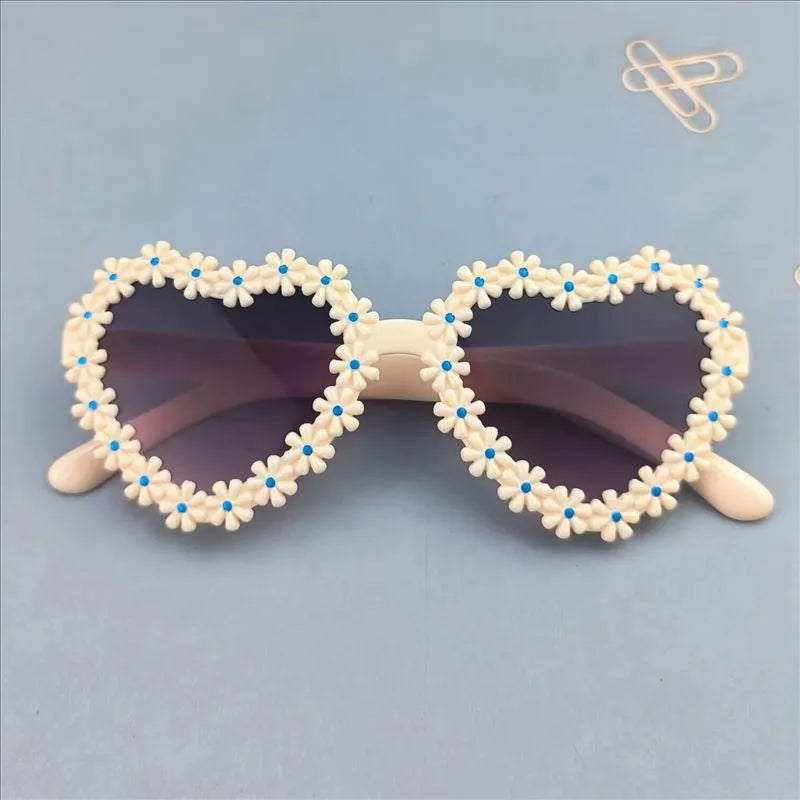 Cute Novelty Heart Shape Ac Tinted Lenses Special-Shaped Mirror Full Frame Kids Sunglasses