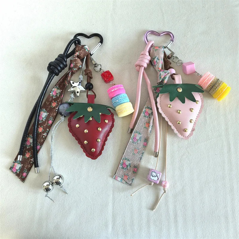 Creative Leather Strawberry Keychain Cute Bag Charm Mobile Phone Chain Accessory Luxury Artificial Leather Wedding Graduation Birthday