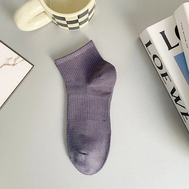 Basic Men's Solid Color Cotton Ankle Socks A Pair