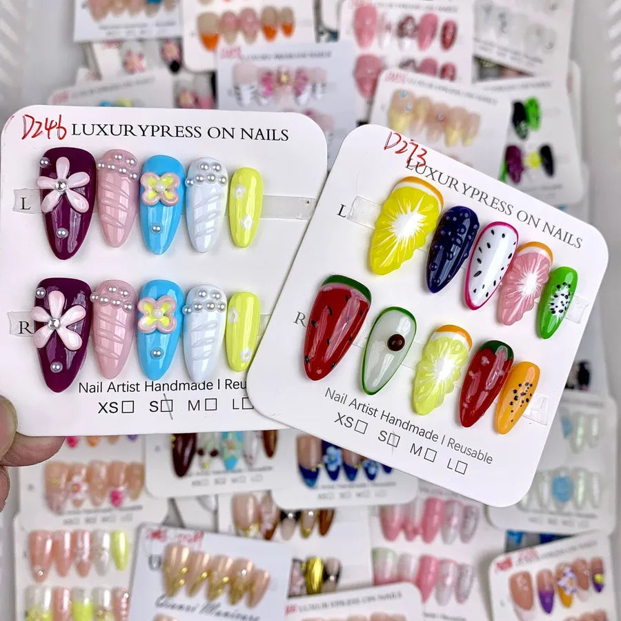 Handmade Detachable Shell Sculpture Cat Eye Almond Nails Ice Transparent Floral Design Wearable False Nails For Women
