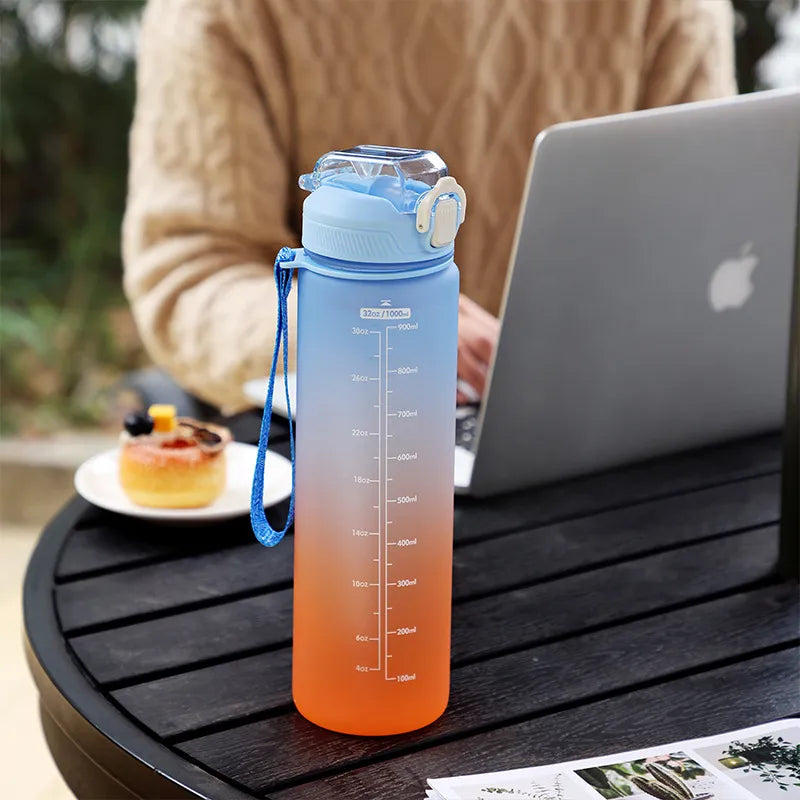 Casual Gradient Color Plastic Silica Gel Water Bottles 1 Piece