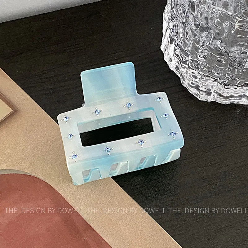 Dove Fashion New Style Square Hollow Out Diamond Geometric Hair Clips Small Size Shark Clamp Simple Hair Accessories