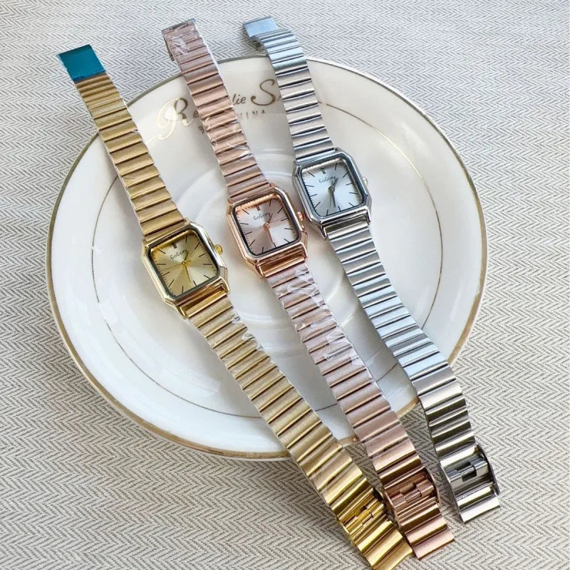 Elegant Quartz Women's Watch Square Steel Band Simple Fashion Retro New Model Round Dial Leather Strap Casual Style