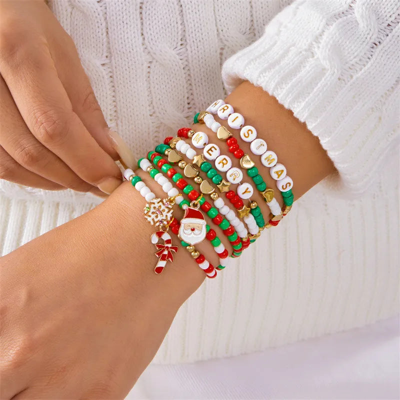 Fashionable Versatile Christmas Themed Soft Clay Bracelet With Glass Deer Snowflake Pearl Design Suitable For Men And Women