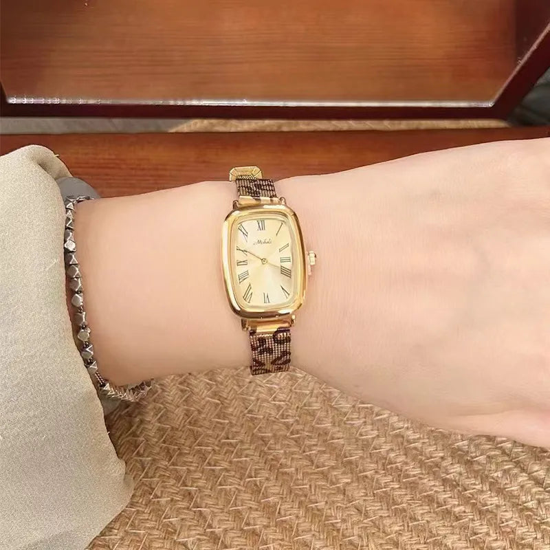 Vintage Style Classic Style Geometric Leopard Single Folding Buckle Quartz Watch Women's Watches