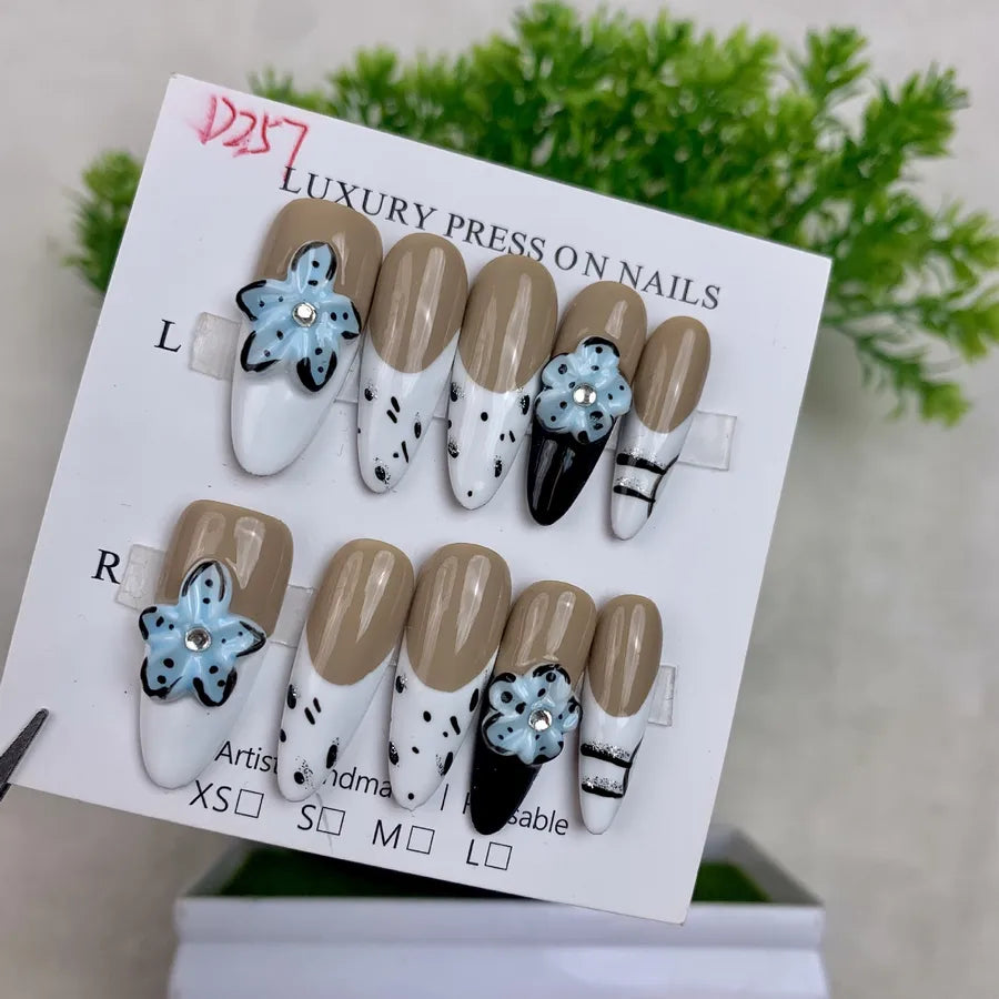 Handmade Detachable Shell Sculpture Cat Eye Almond Nails Ice Transparent Floral Design Wearable False Nails For Women