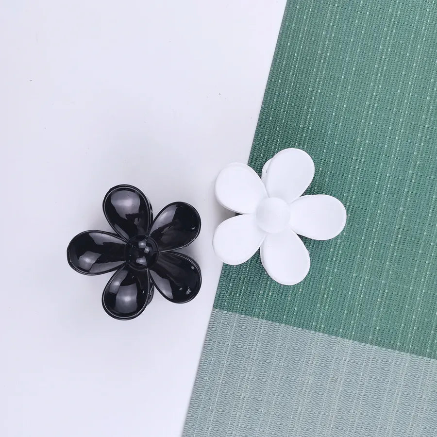 New Style Women'S Flower Plumeria Plastic Resin Hair Clip