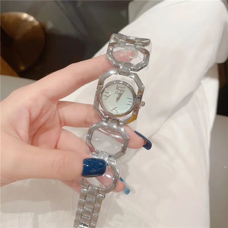 Retro Classic Style Solid Color Jewelry Buckle Quartz Watch