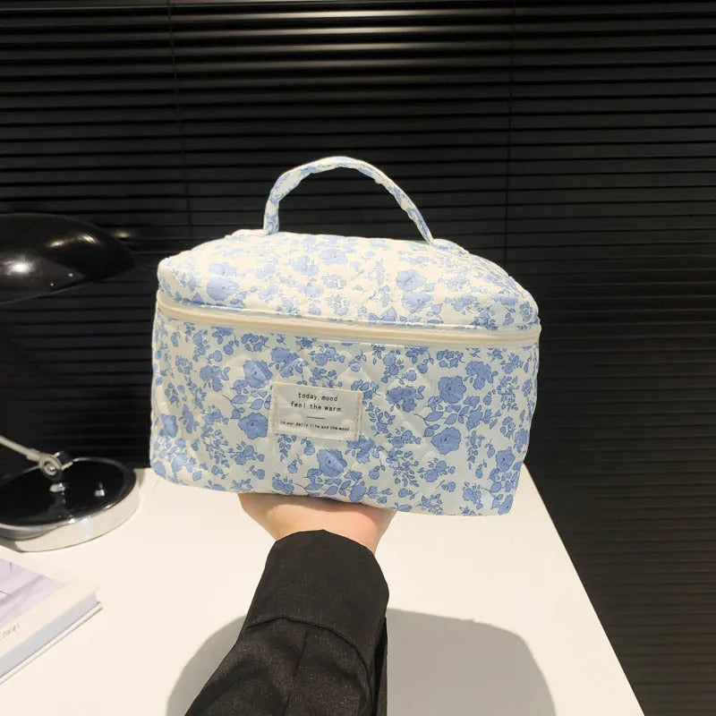 Blue Begonia Flower Cosmetic Bag Vintage Wash Bag Storage Bag Large Capacity Handbag Outgoing Portable Travel Bag