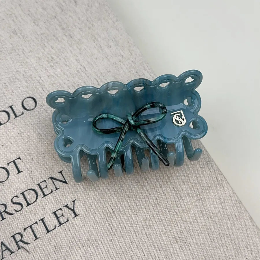 Elegant Butterfly Knot Hollow Out Hair Clip Versatile Shark Clamp Design Hair Accessories For Women Acetate Material Hairpin