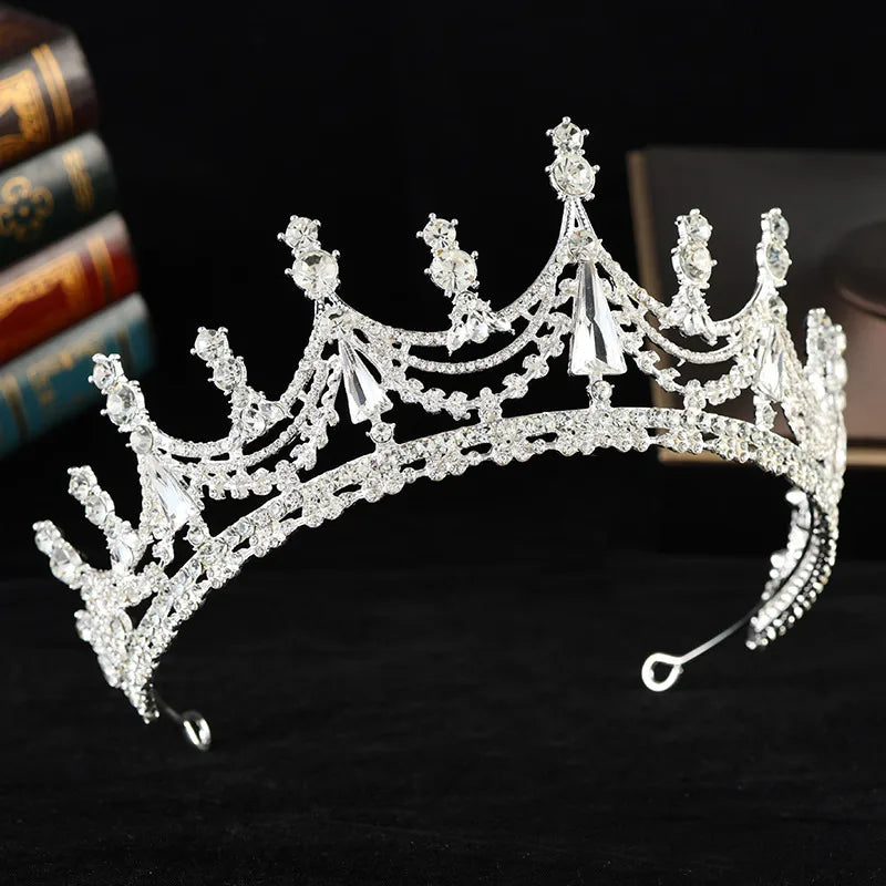 Women's Elegant Crown Alloy Diamond Crown