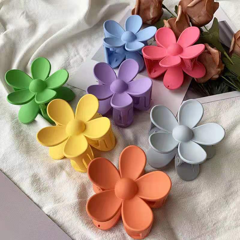 New Style Women'S Flower Plumeria Plastic Resin Hair Clip