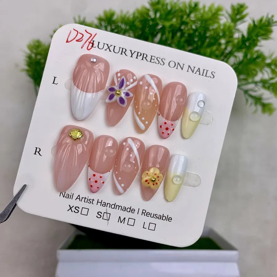 Handmade Detachable Shell Sculpture Cat Eye Almond Nails Ice Transparent Floral Design Wearable False Nails For Women