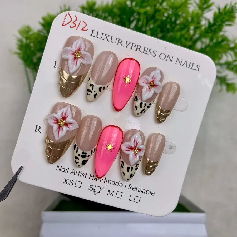 Handmade Detachable Shell Sculpture Cat Eye Almond Nails Ice Transparent Floral Design Wearable False Nails For Women
