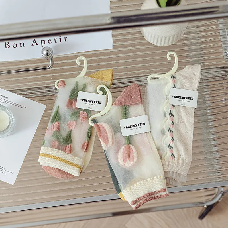A Pair Cute Japanese Style Women's Flower Nylon Crew Socks