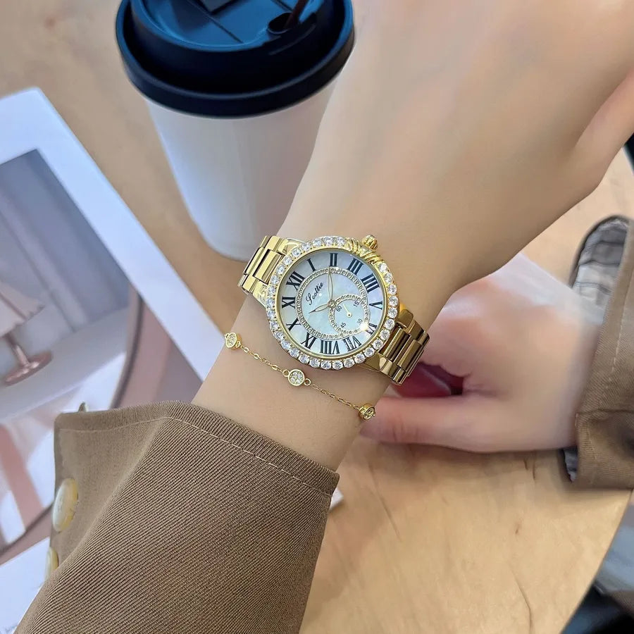 Casual Luxurious Commute Round Butterfly Double Snap Quartz Watch