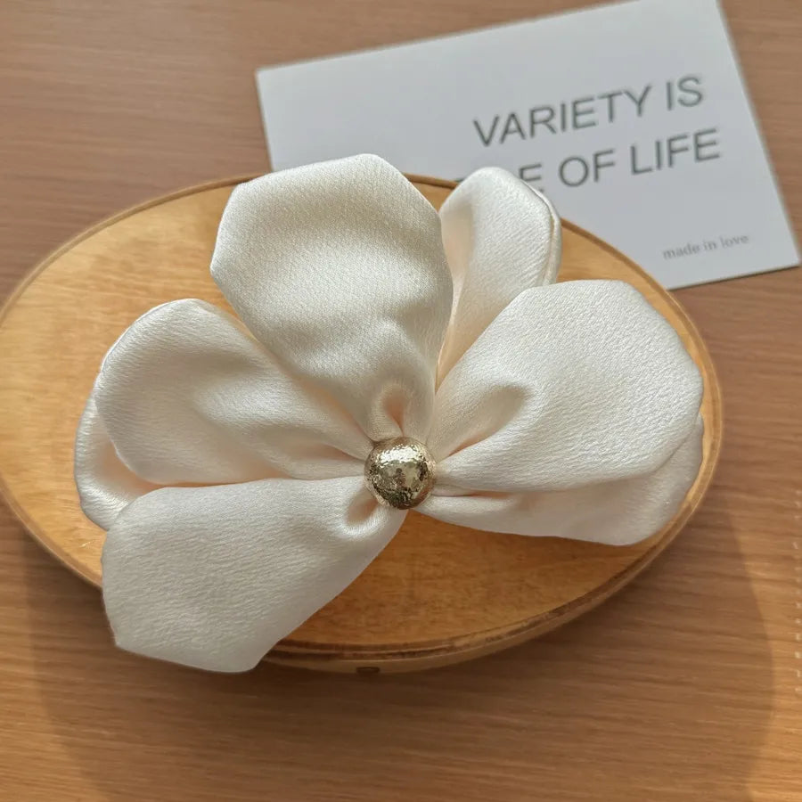 Elegant Satin Hair Claw Clip Petal Shaped Half Updo Glowing 3D Design New Style Women's Fairy Tale Hair Accessories