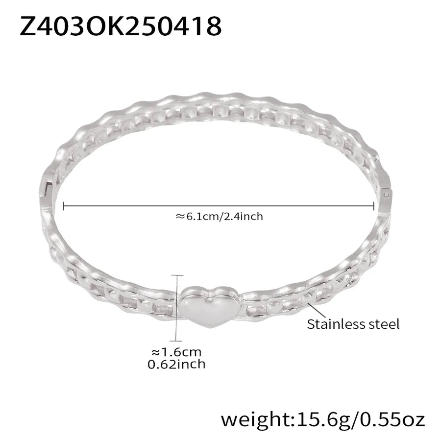 Elegant Luxurious Vacation Heart Shape 304 Stainless Steel 18K Gold Plated Bangle In Bulk