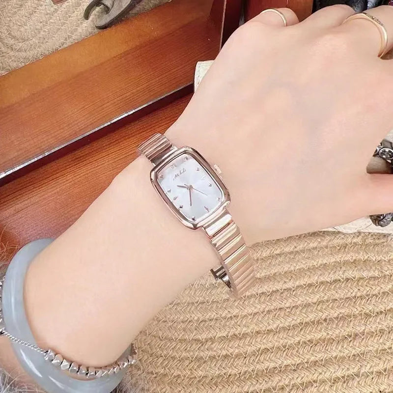 Minimalist Retro Roman Dial Quartz Steel Strap Watch Elegance Simplicity Fashionable Women's Square Face Mineral Glass Lens