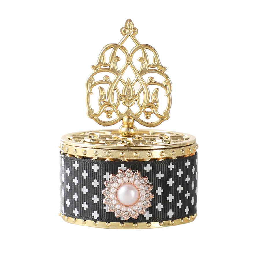 European-style Hollow-out Electroplated Lace Candy Box Pearl Accessories Small Candy Box Wedding Party Accompanying Gift Box