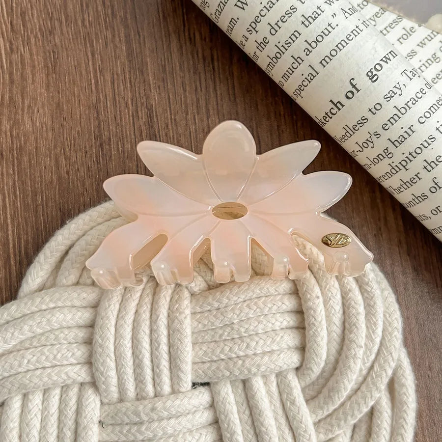 Large Size Acetate Flower Hair Clips New Style Colorful Shark Tail Updo Hair Clips Fresh Girl's Hair Accessories