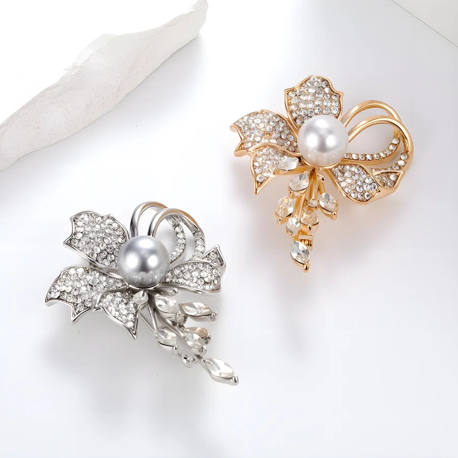 Elegant Pearl Alloy Flower Brooch Pin Women's Personality Design Lapel Pin Cute Romantic Animal Floral Pattern Office Selfie Suitable All Seasons