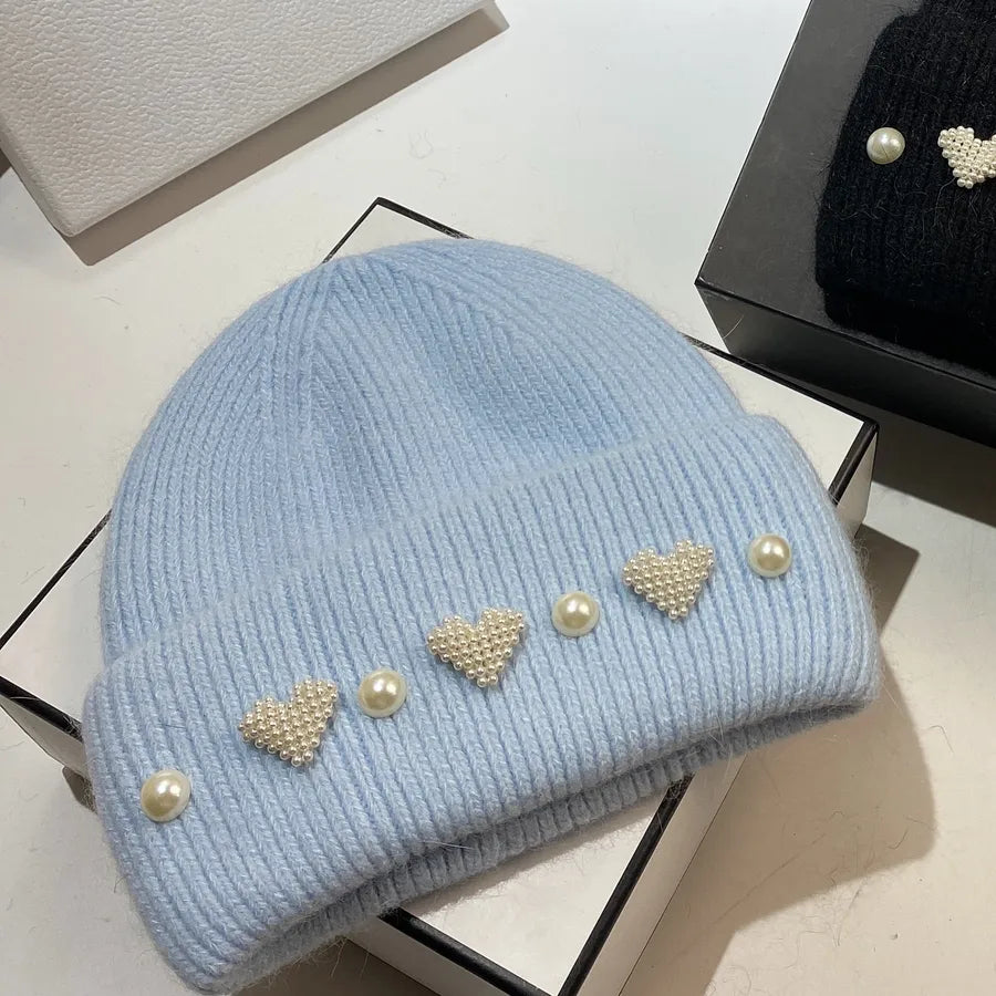 women's sweet heart shape pearl eaveless wool cap