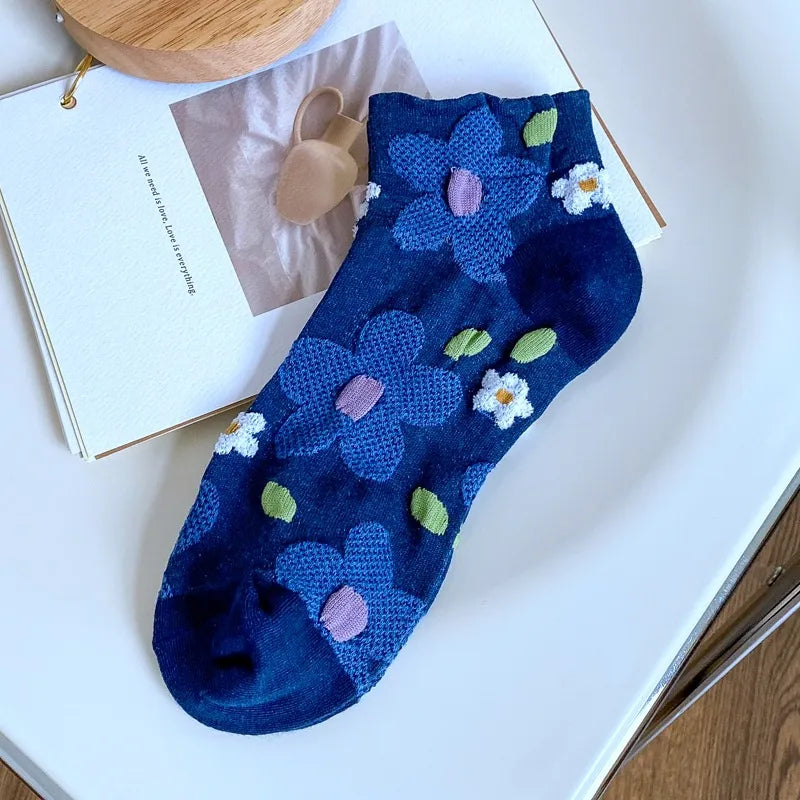 A Pair Cute Women's Flower Cotton Crew Socks