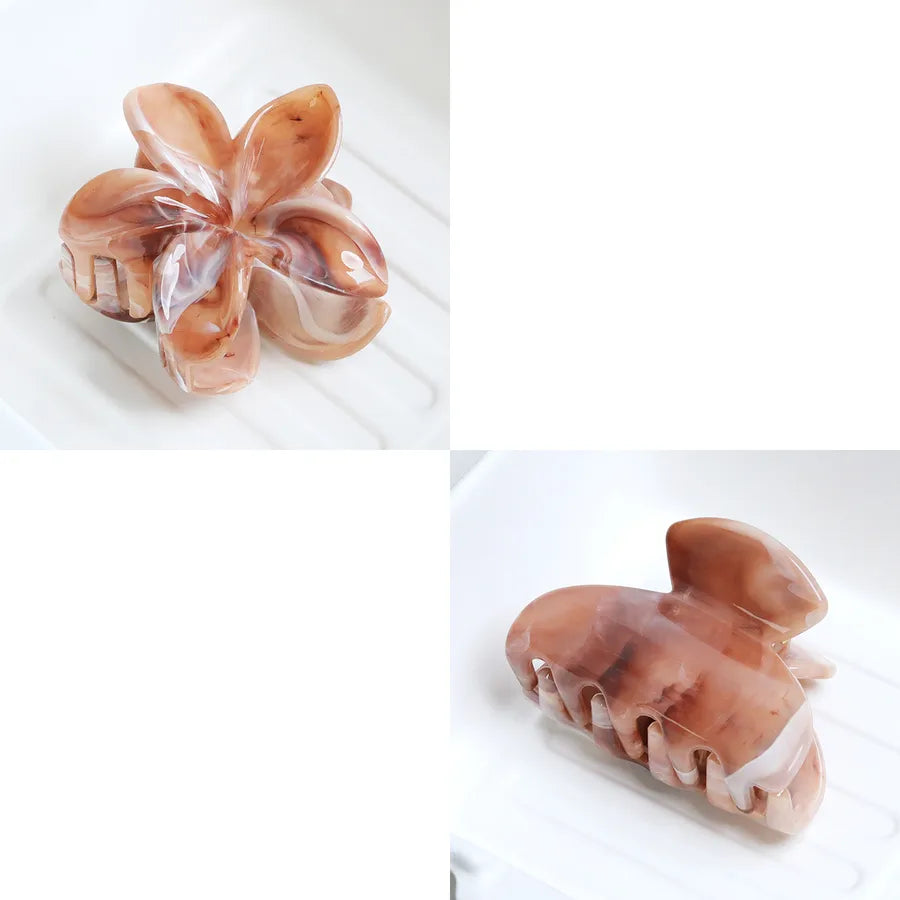 Elegant Lady Artistic Women's Geometric Resin Hair Claws