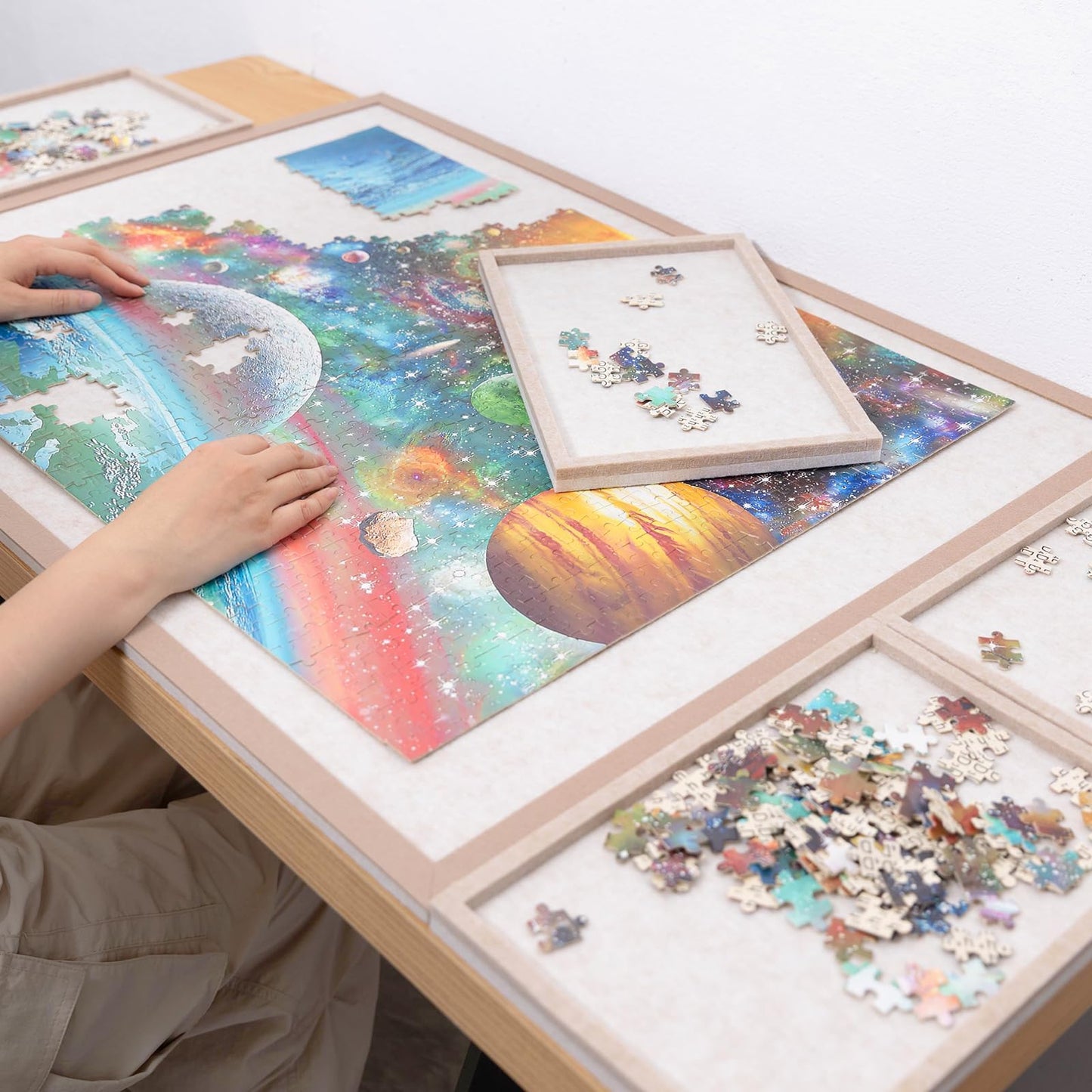 Piecevana Puzzle Board with 4 Sorting Trays | 31.5 x 23.6 Inch Felt Display for 1000-Piece Puzzles